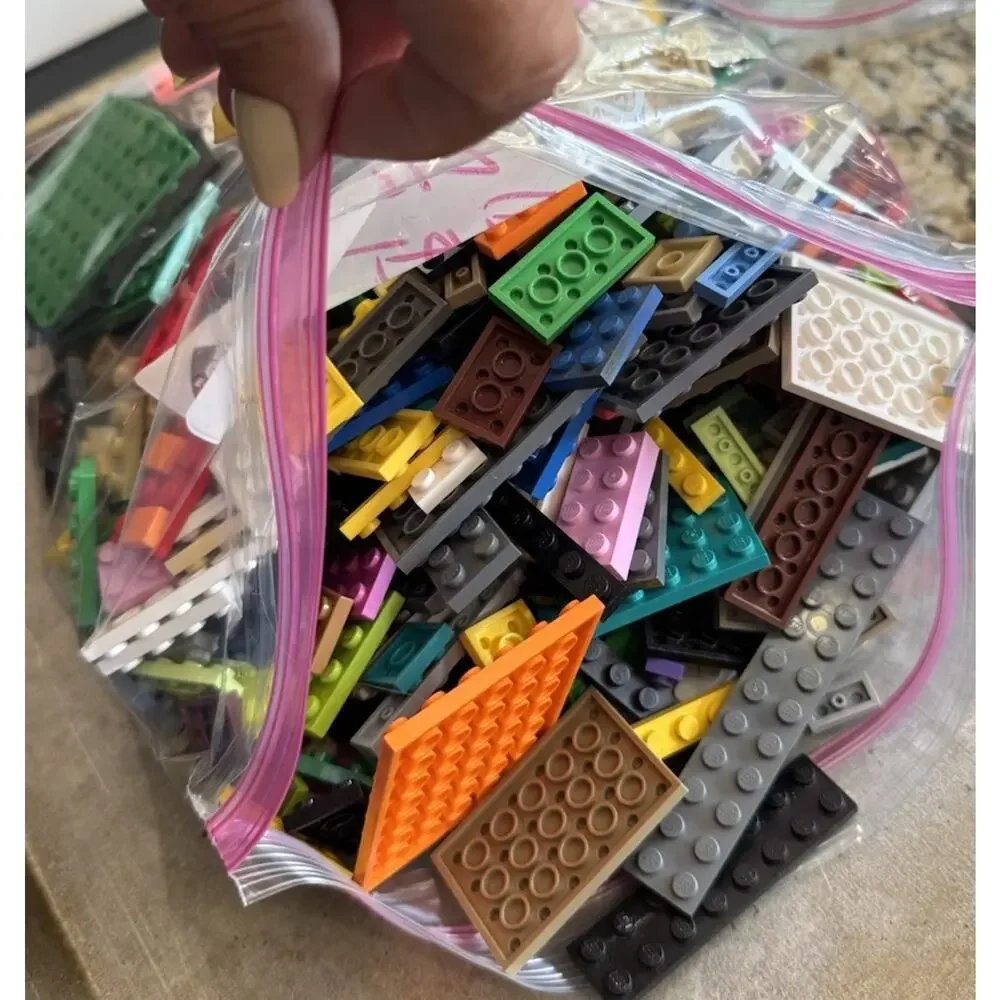 2 lbs Mixed LEGO Lot - Authentic Genuine Bricks Parts & Pieces Cleaned & Sorted - Picture 5 of 6